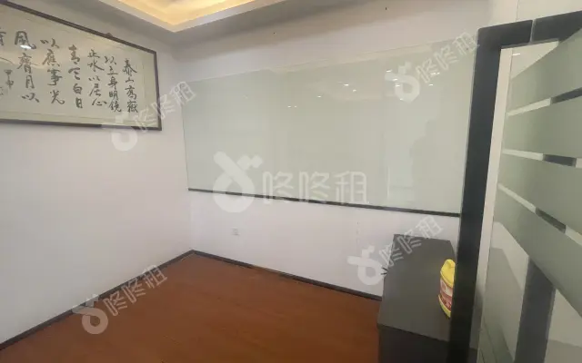 长富金茂大厦CFC_350平_精装_办公室房源出租