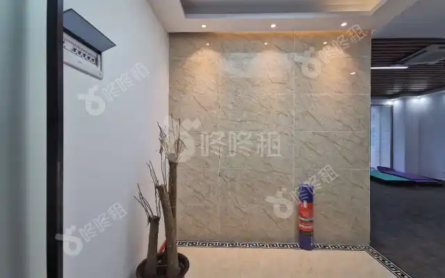 盈峰中心(易思博软件大厦)_143平米_精装_办公室房源出租