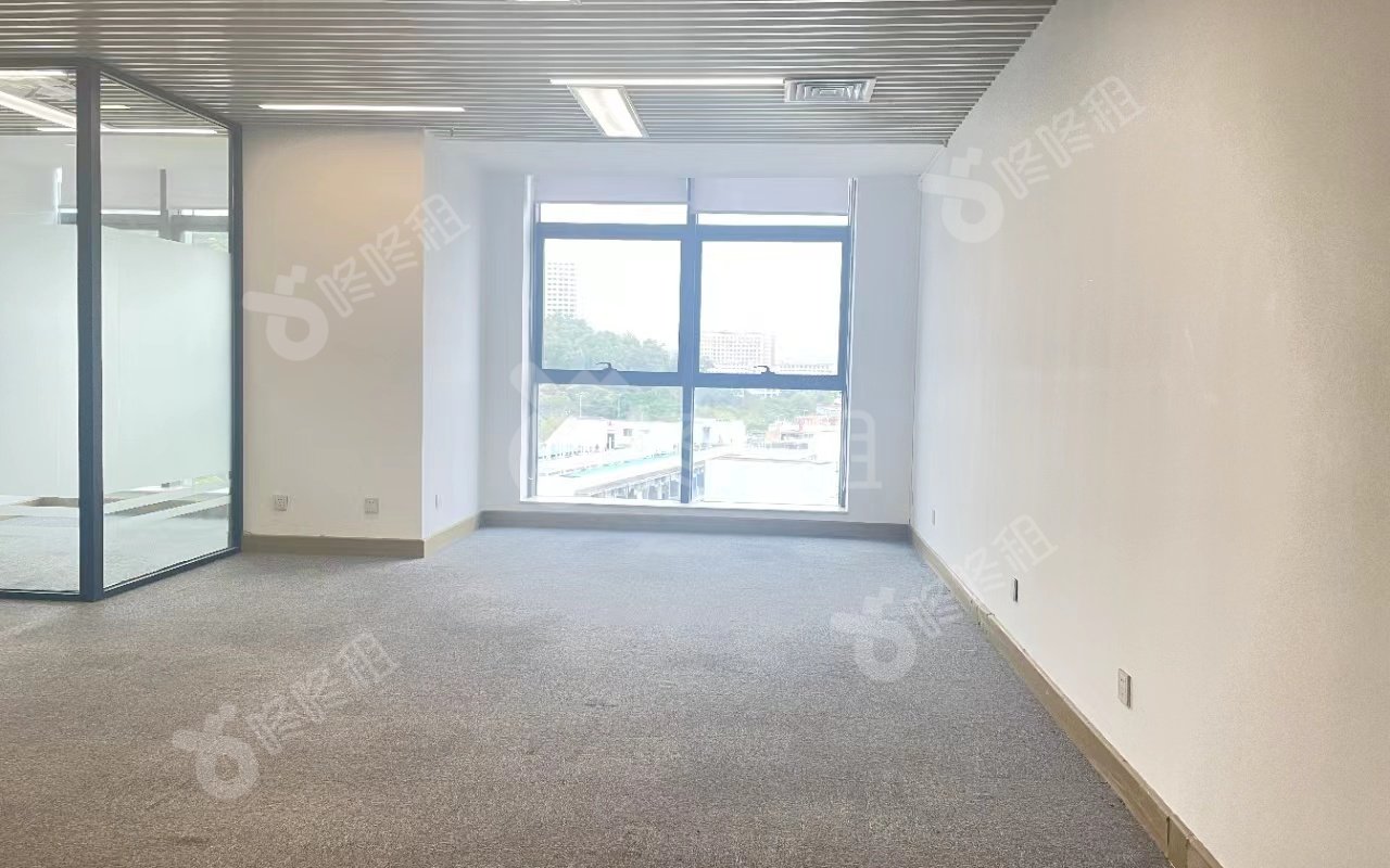 凯达尔集团大厦_228平_精装_办公室开间
