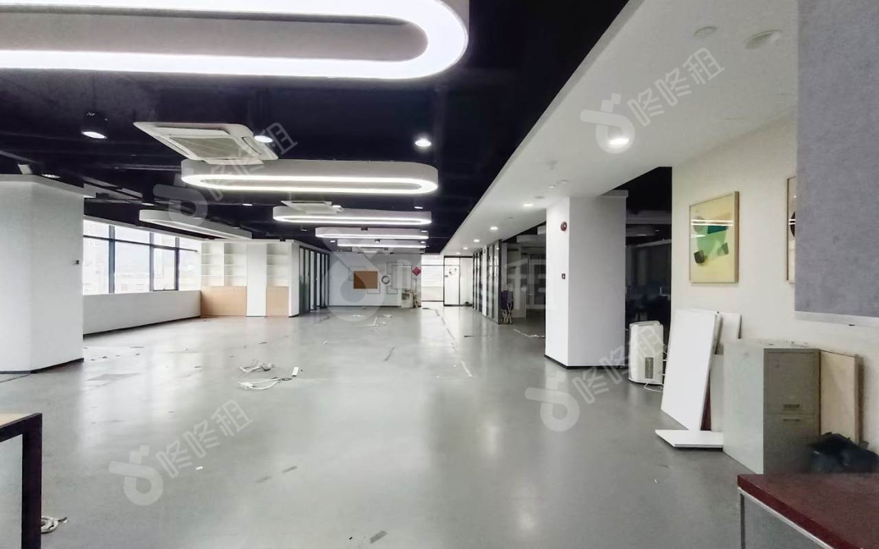 红松大厦_3600平_精装_办公室开间