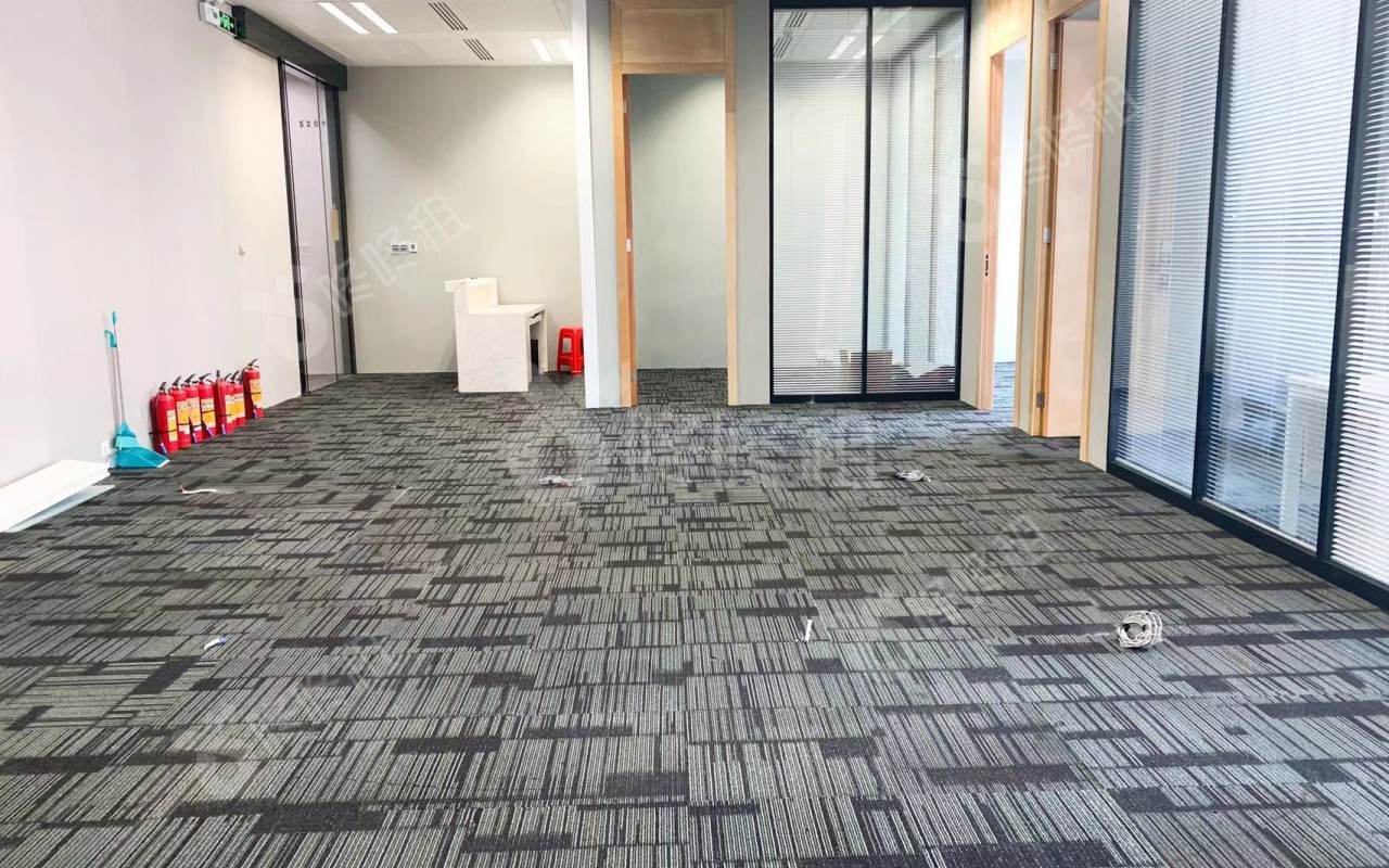 京基100大厦_215.08平_精装_办公室开间