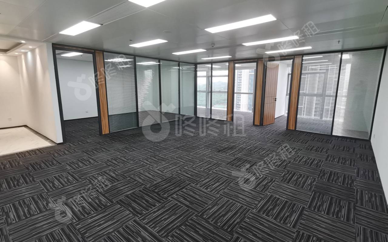 众冠时代广场_242平_精装_前台