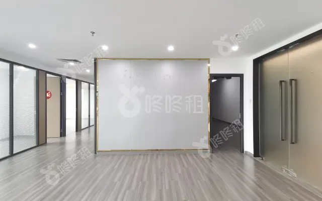 莲花广场_493平米_精装_办公室房源出租