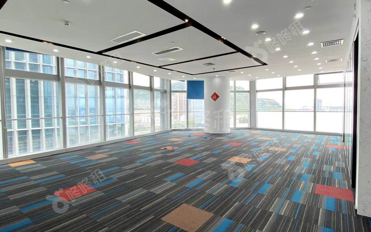 信利康大厦_270平_精装_办公室开间