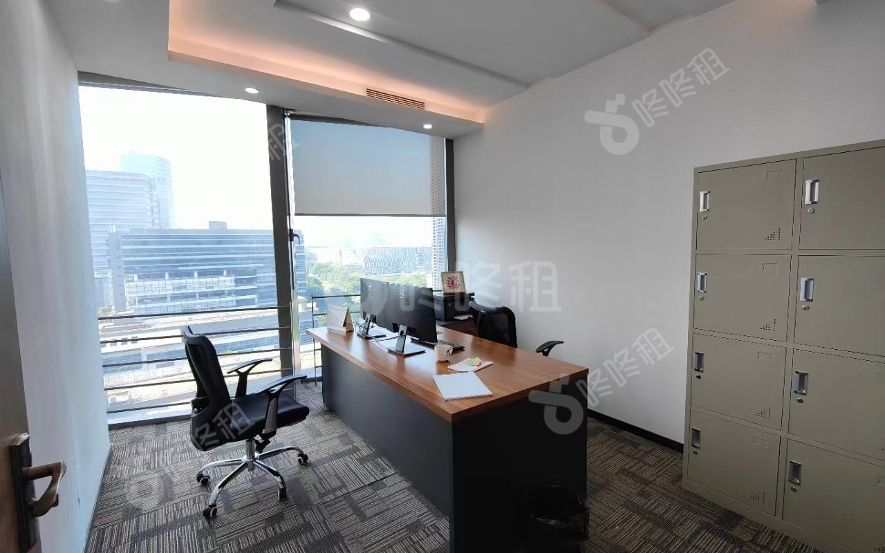 劲嘉科技大厦_320平_豪装_办公室隔间