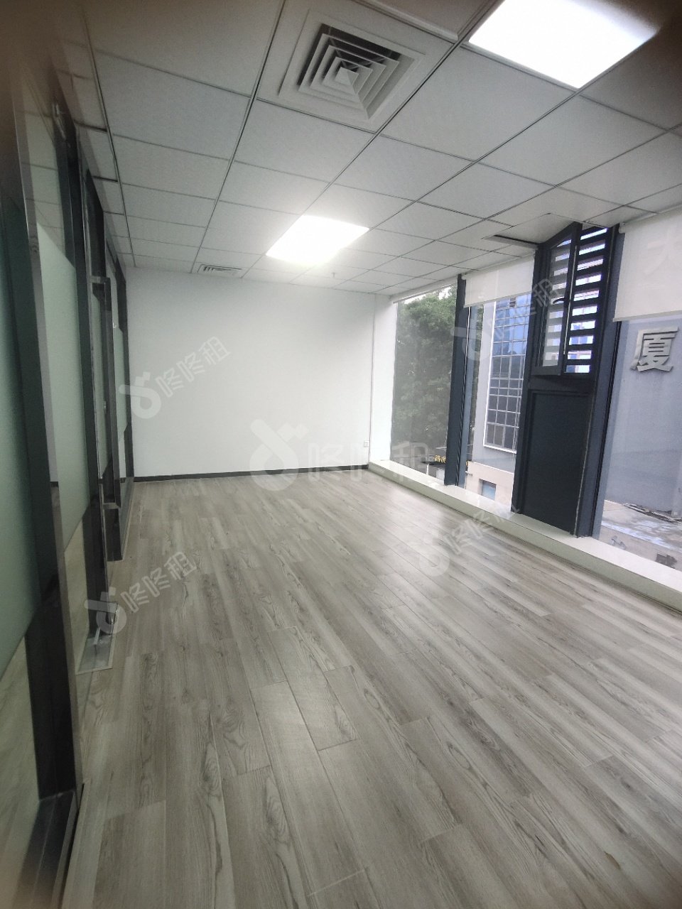 岭南大厦_93平_精装_前台