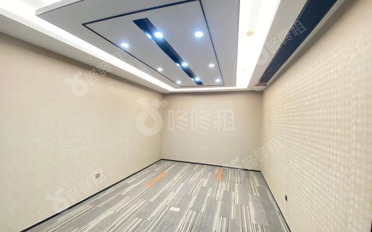 国际商会大厦_328平_精装_办公室隔间