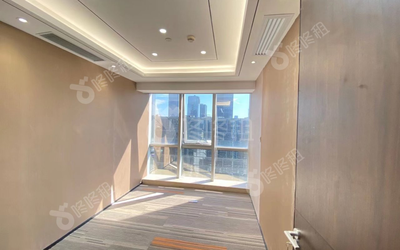 国际商会大厦_328平_精装_办公室隔间