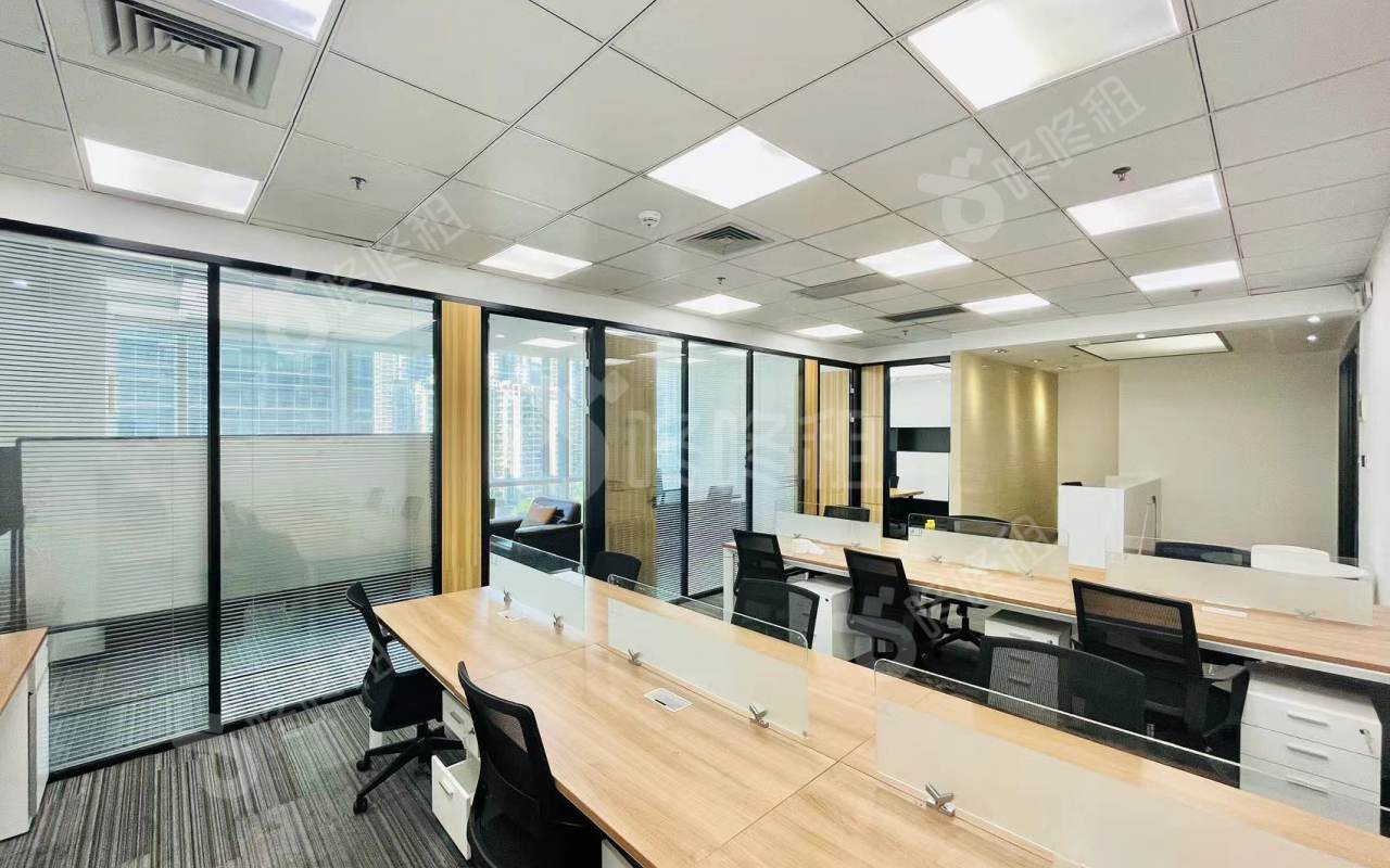 中洲控股中心_238平_精装_办公室开间