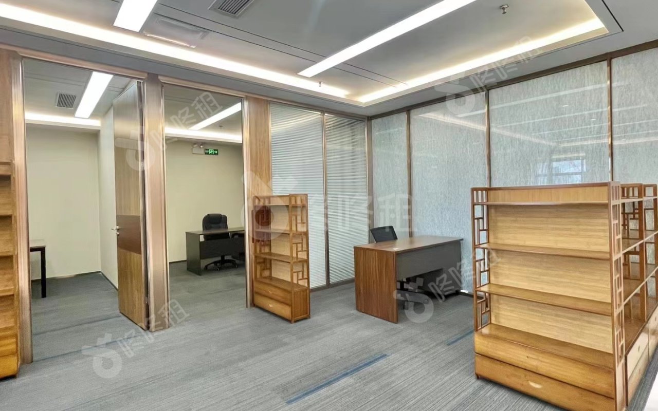 冠华大厦_552平_精装_办公室开间