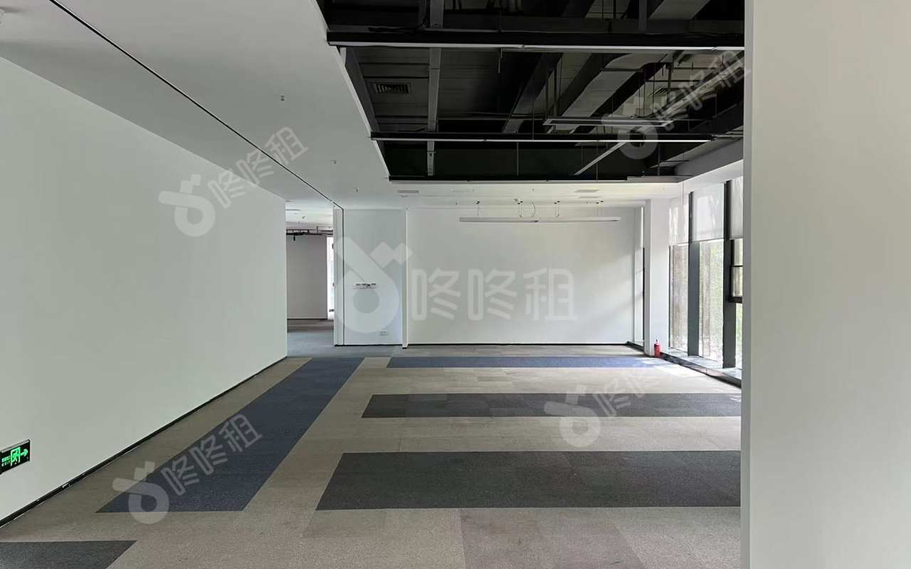 前海企业公馆_1580平_精装_办公室开间