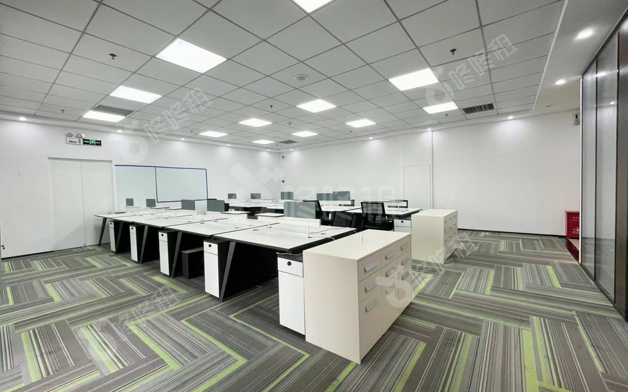 西北工业大学（深圳三航科技大厦）_290平_精装_办公室开间