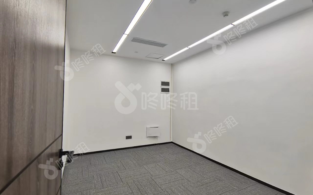 京基御景峯大厦_821平_精装_办公室隔间