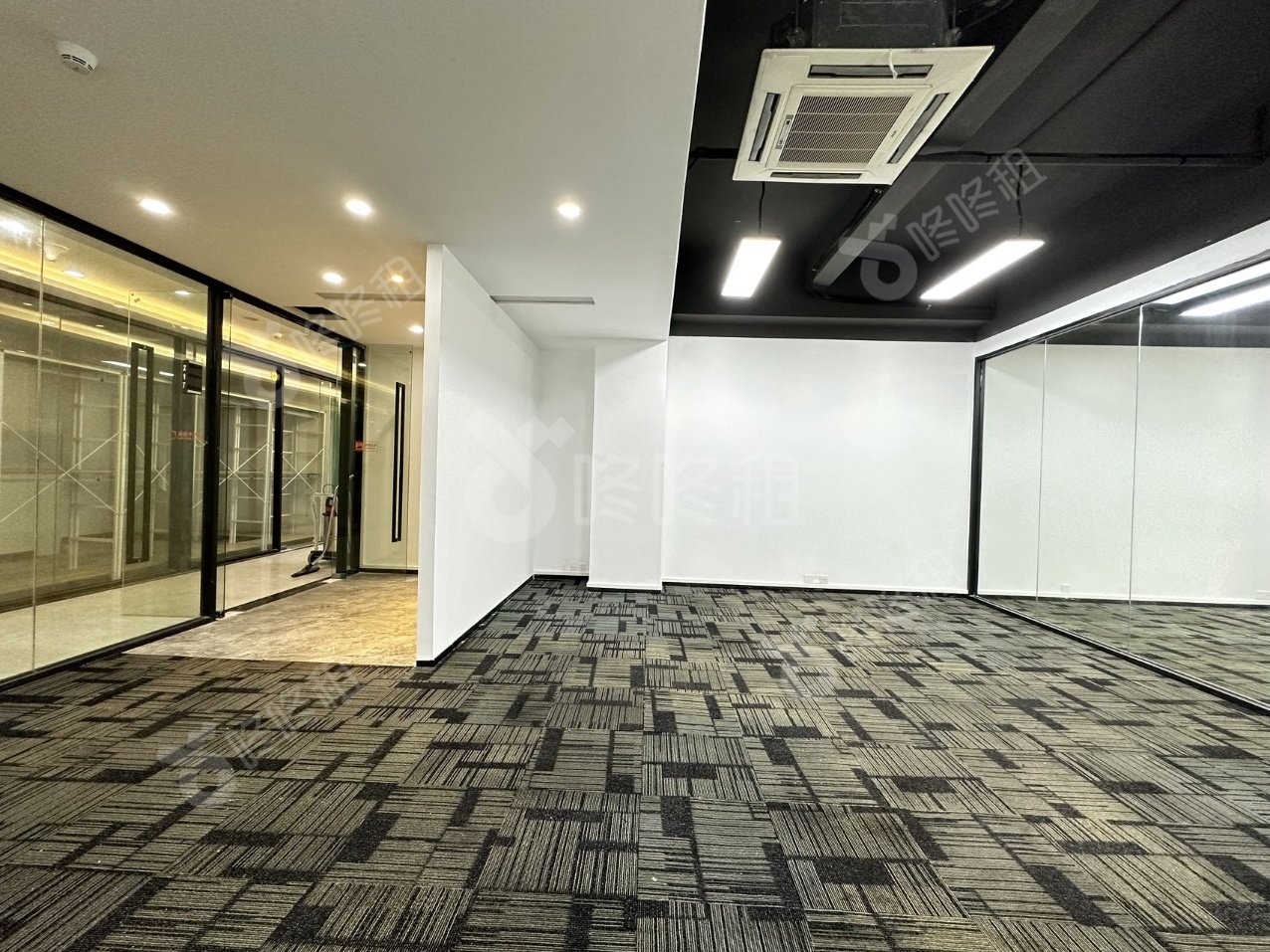 宗泰未来城_161平_精装_办公室开间