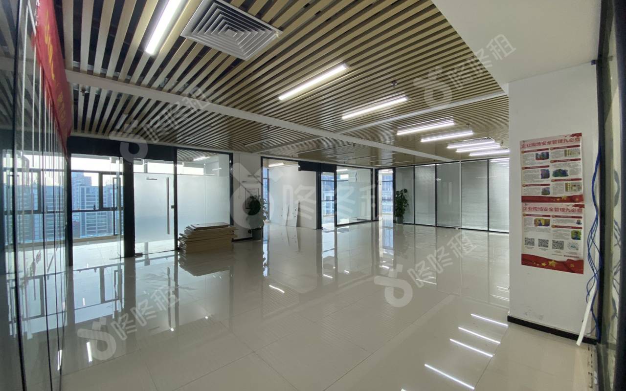 创新大厦_818平_精装_前台