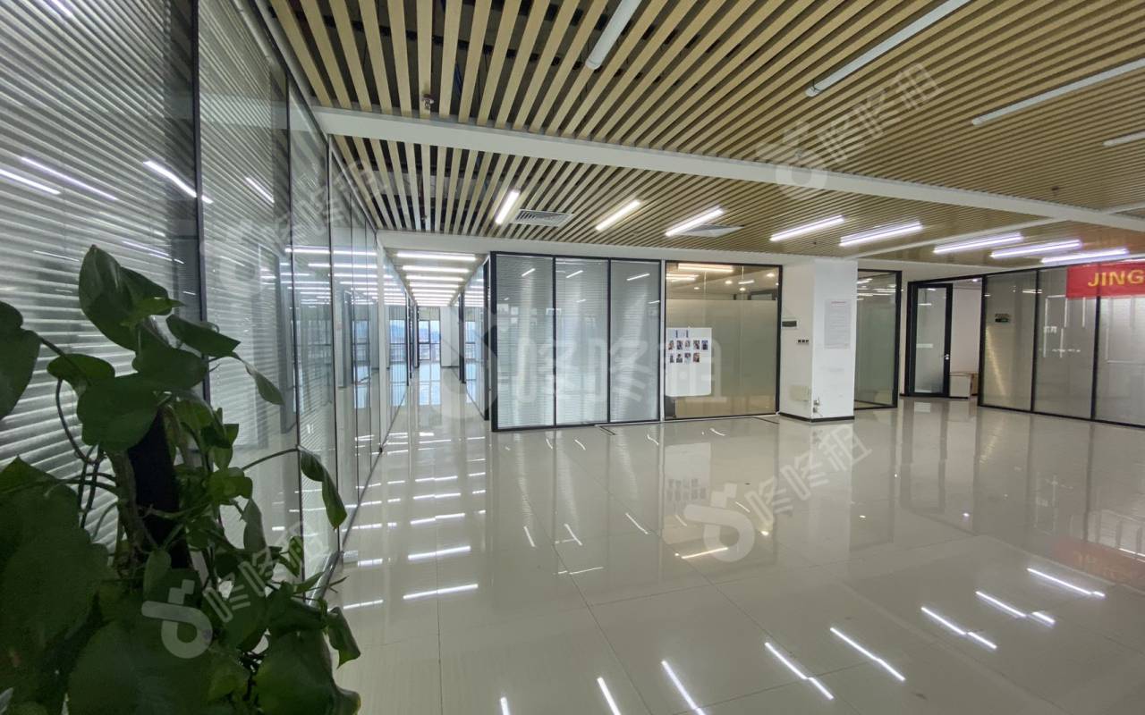 创新大厦_818平_精装_前台