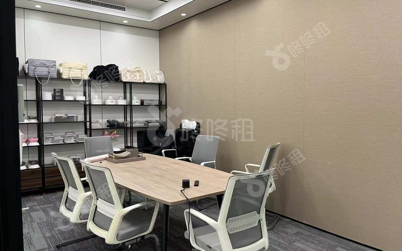 鸿荣源·环智中心_163.82平_豪装_办公室隔间