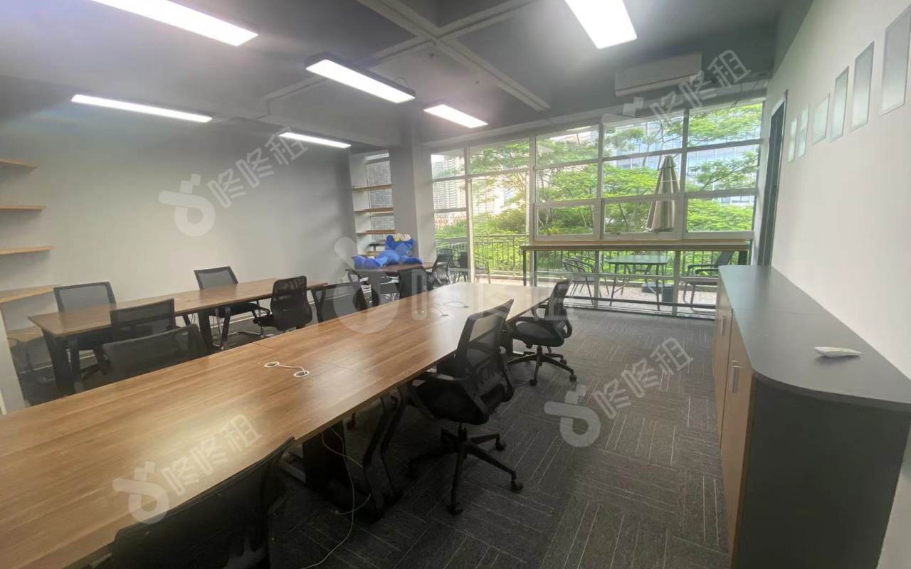 深圳软件园_189平_精装_办公室开间
