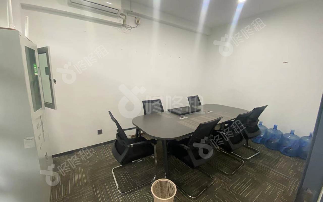 深圳软件园_189平_精装_办公室隔间