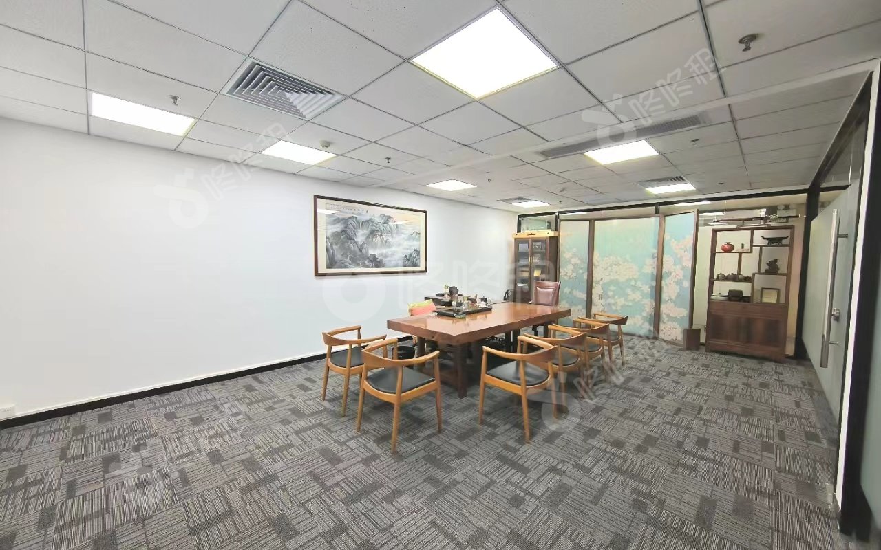 中科大厦_261平_豪装_办公室隔间