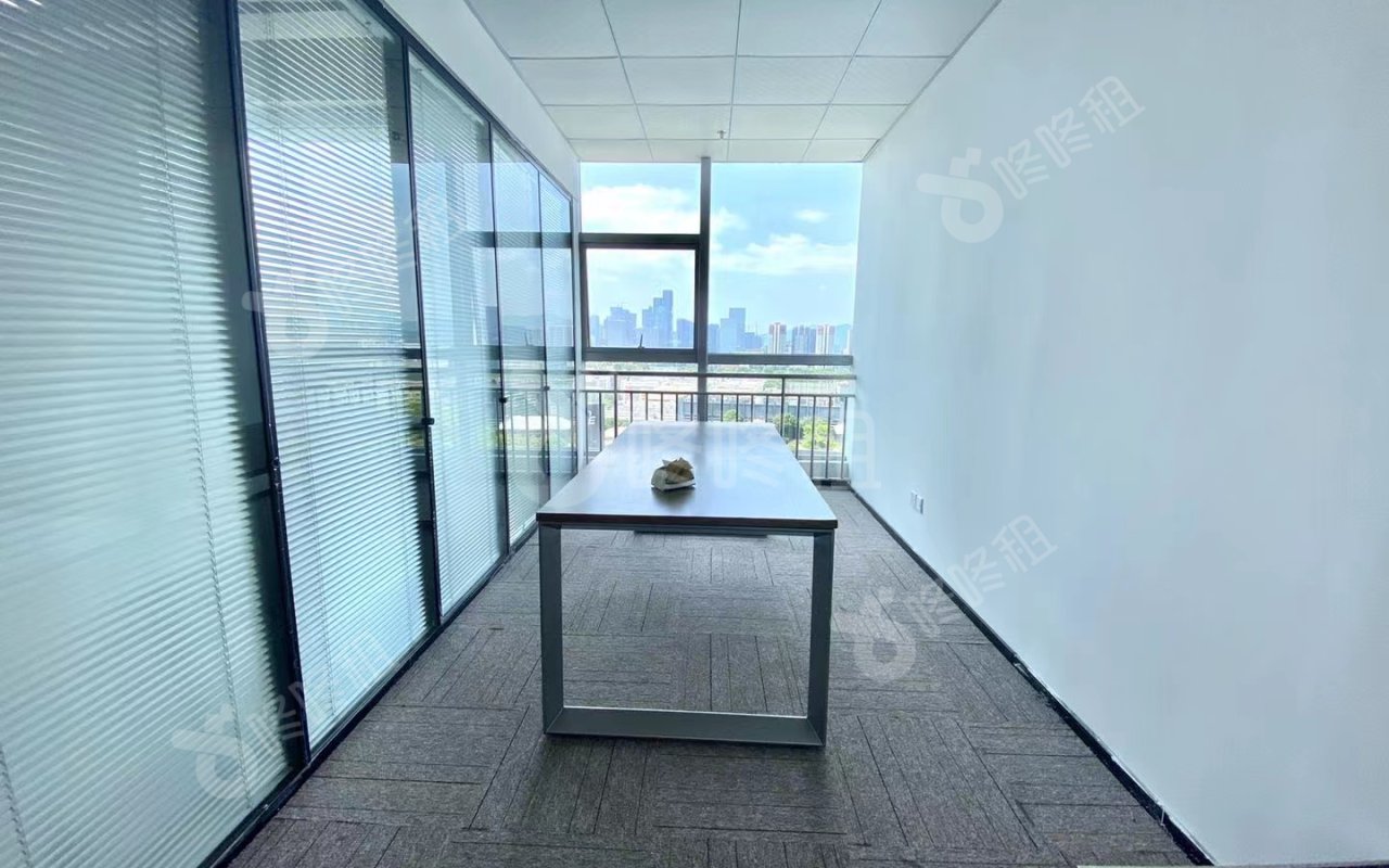 天明科技大厦_149平_精装_办公室隔间