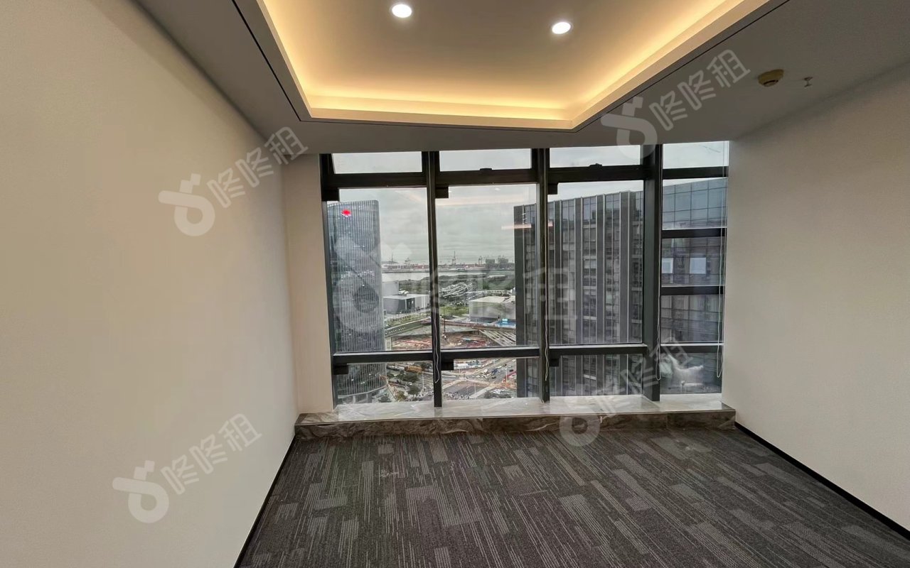 国际西岸商务大厦_245平_精装_前台