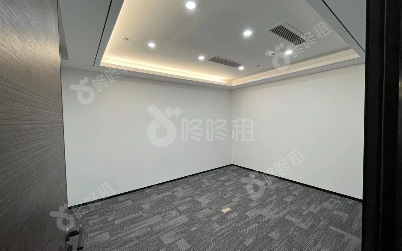 国际西岸商务大厦_245平_精装_前台