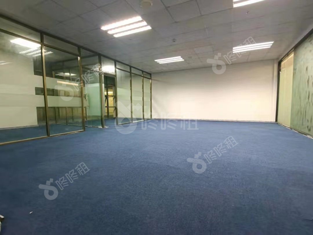 一本电子产业园_168平_精装_办公室开间