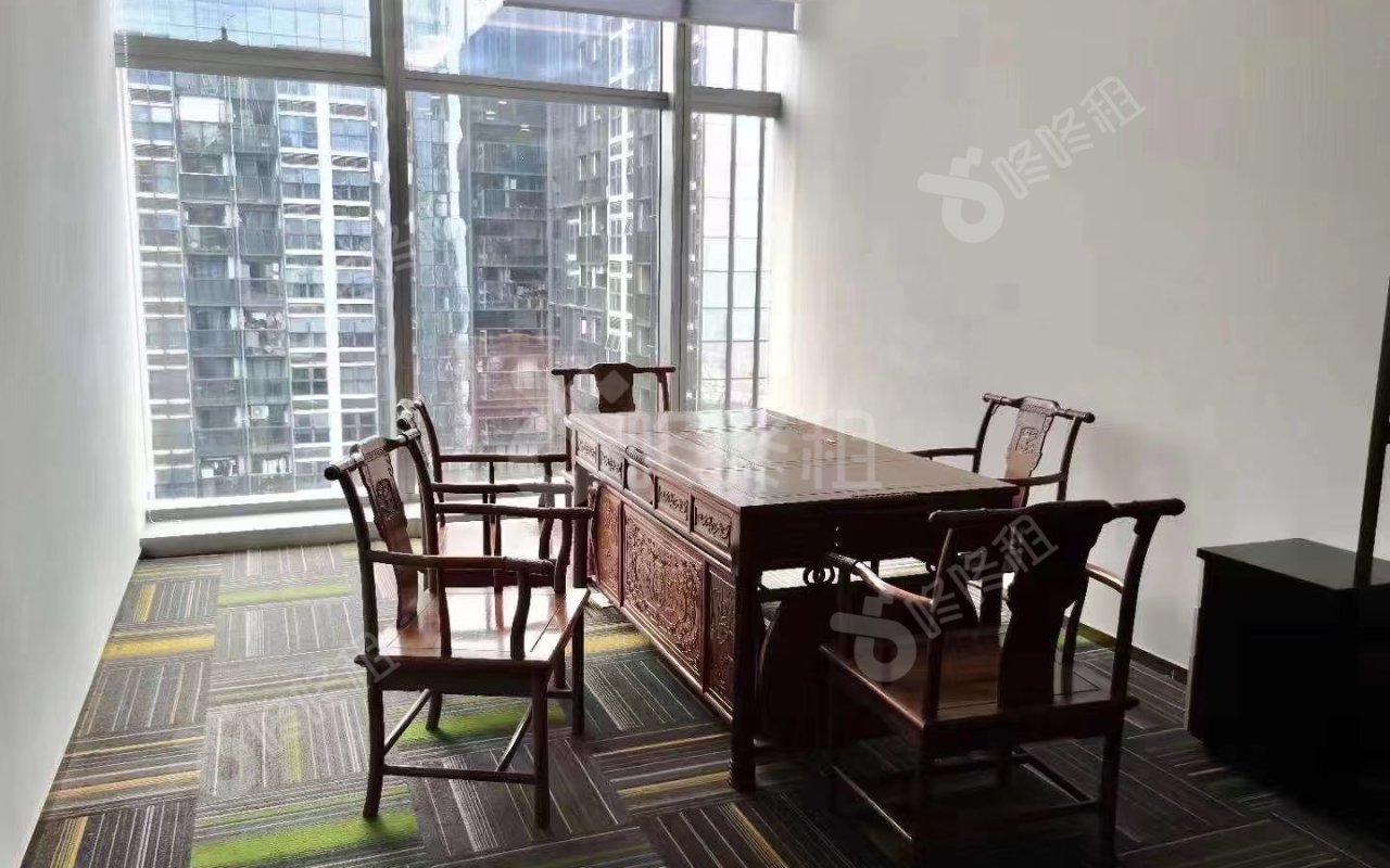 卓越城二期_228平_精装_办公室隔间