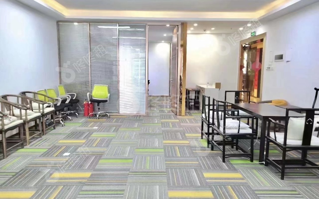 卓越城二期_228平_精装_办公室开间