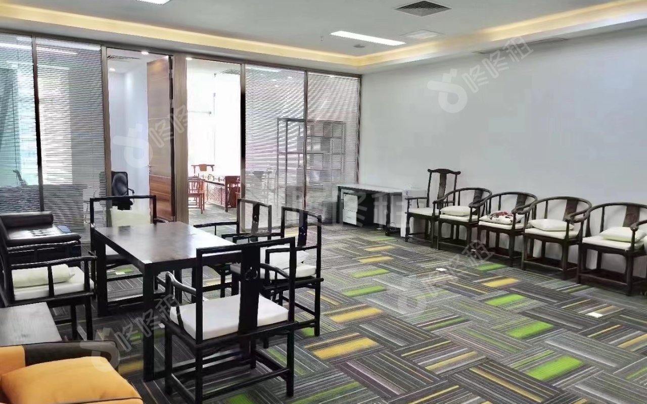 卓越城二期_228平_精装_办公室开间