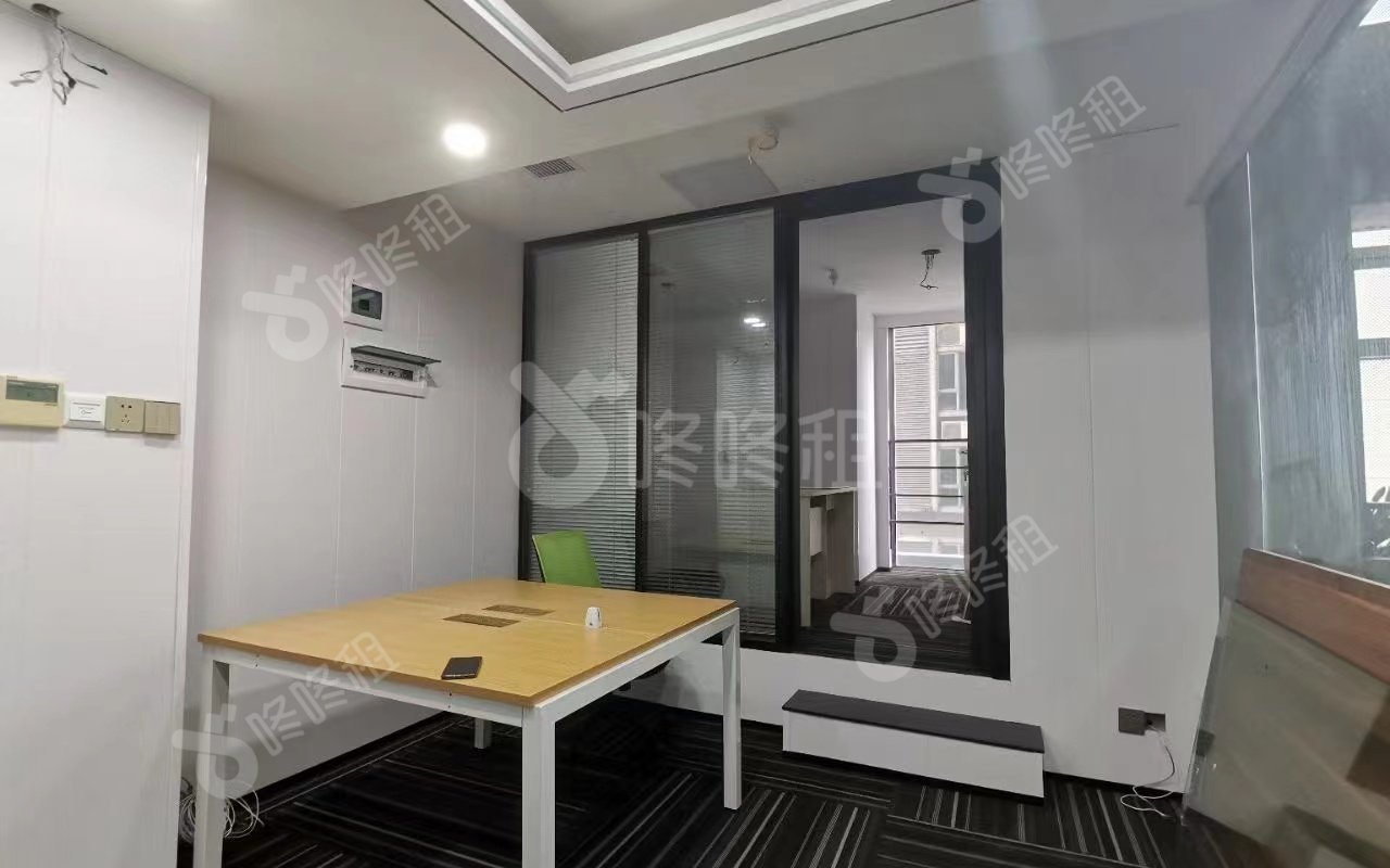 星河世纪大厦_45平_精装_办公室开间