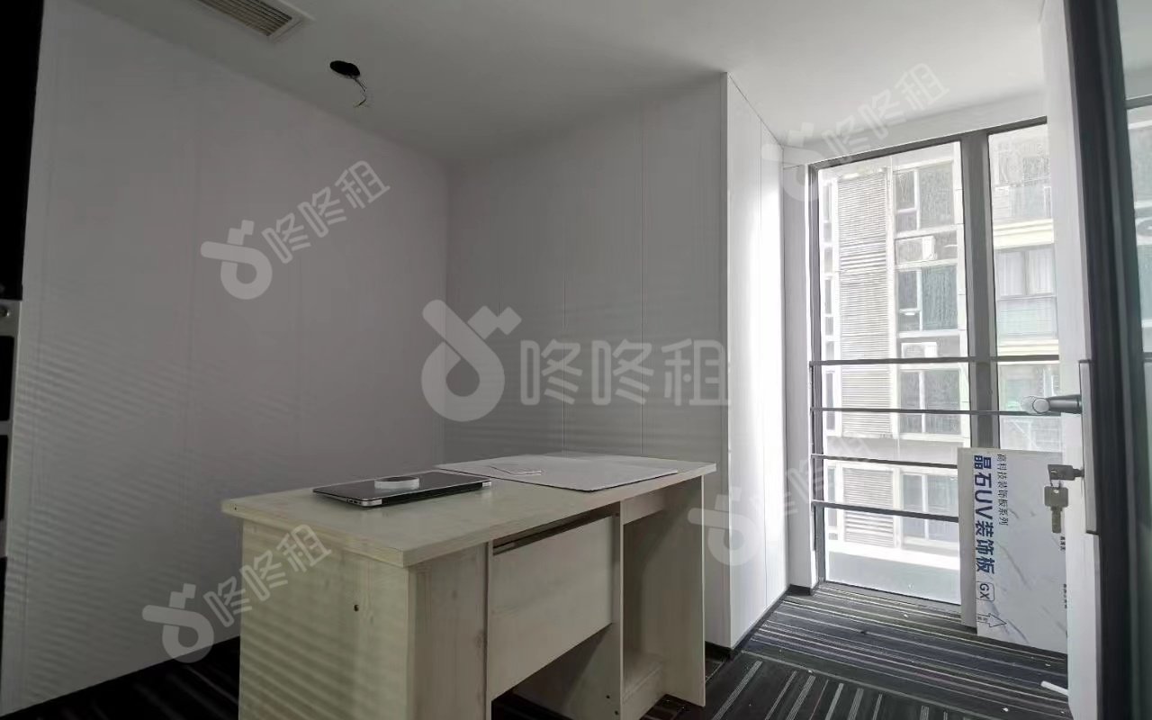 星河世纪大厦_45平_精装_办公室隔间