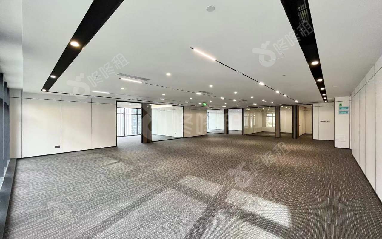 南山金融大厦_783平_精装_办公室开间