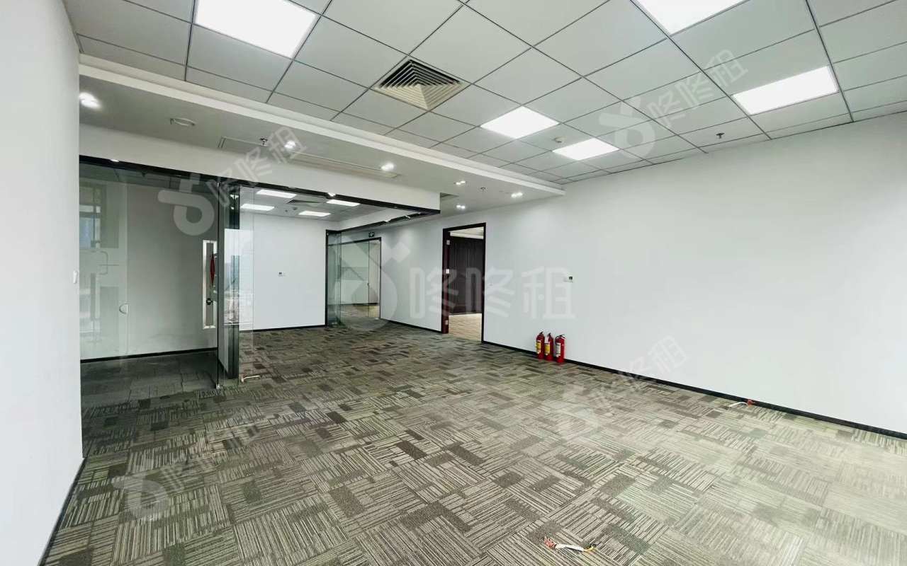 卓越后海中心_607平_精装_办公室开间