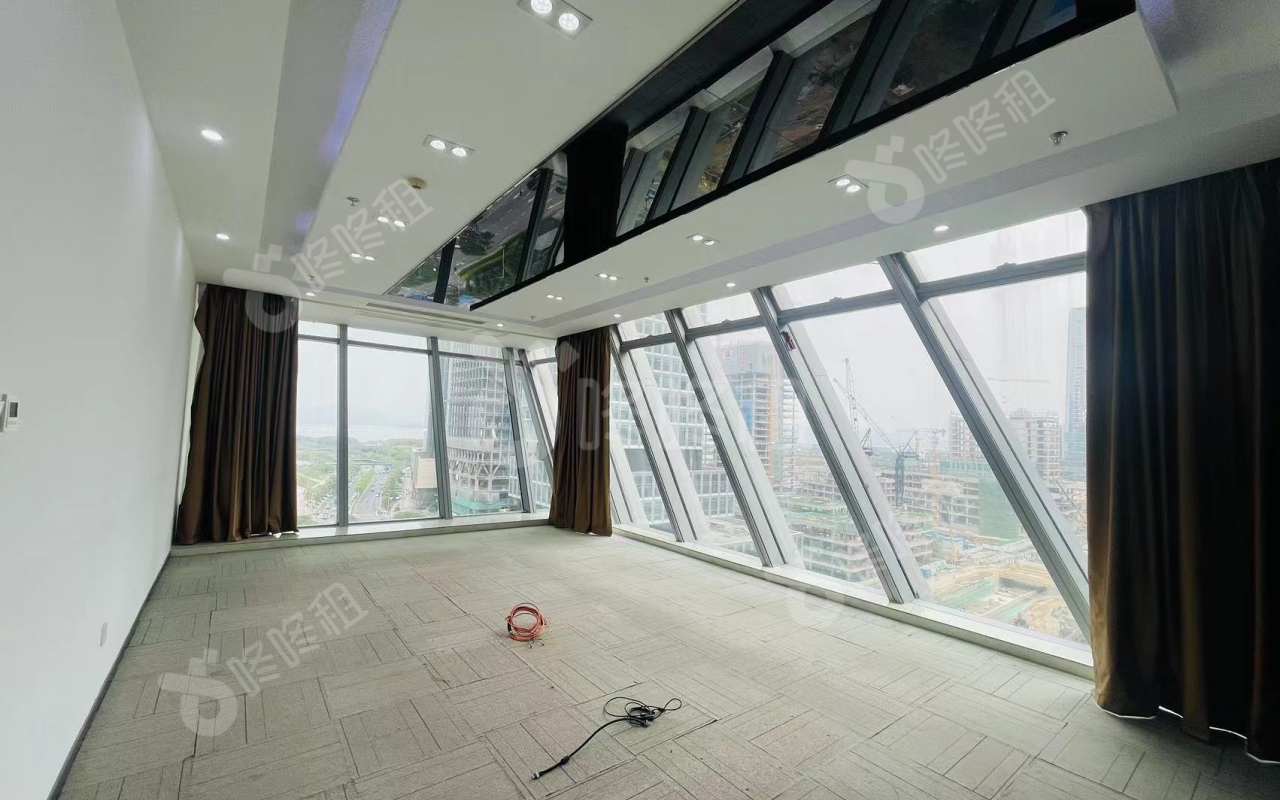 卓越后海中心_607平_精装_办公室隔间