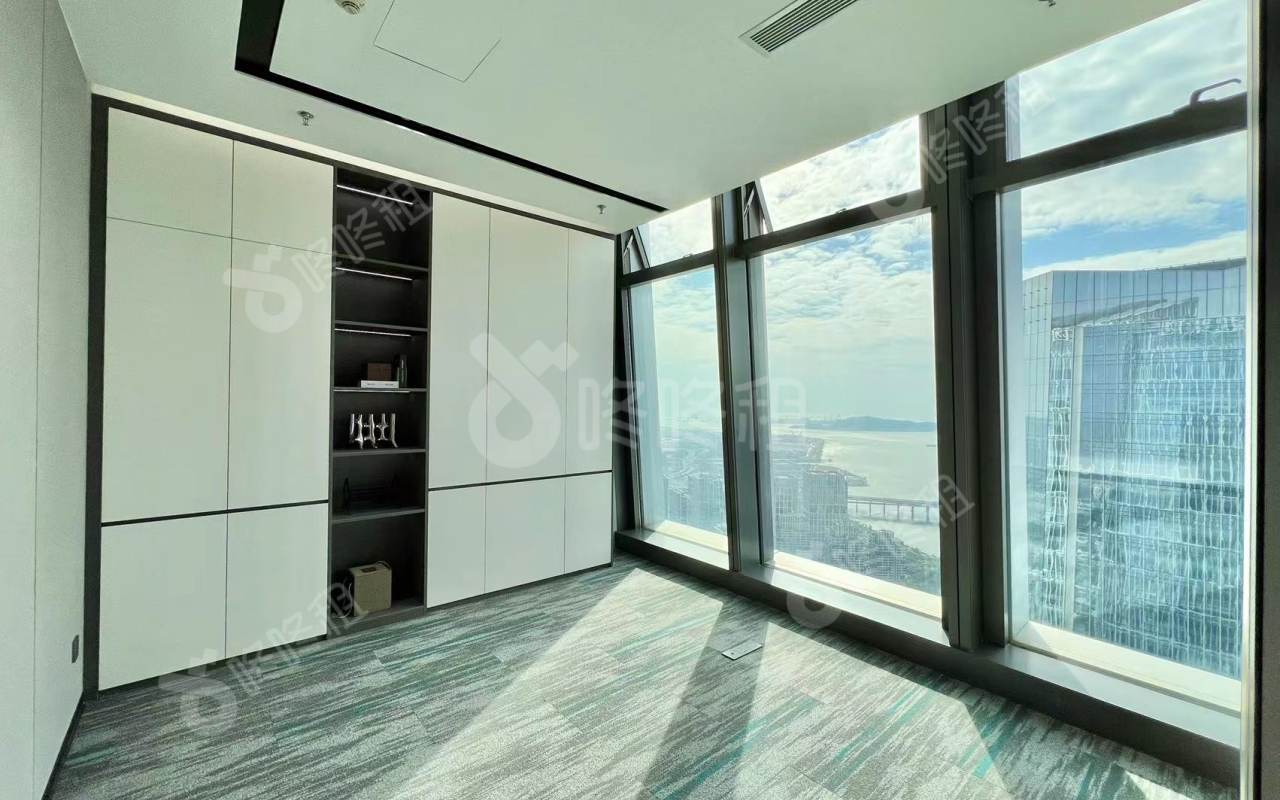 卓越前海壹号_375平_精装_办公室隔间