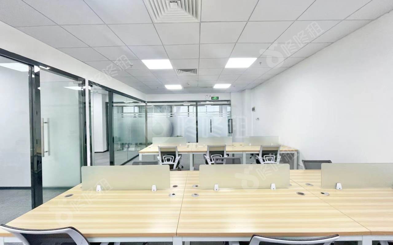 惠恒大厦_165平_精装_办公室开间