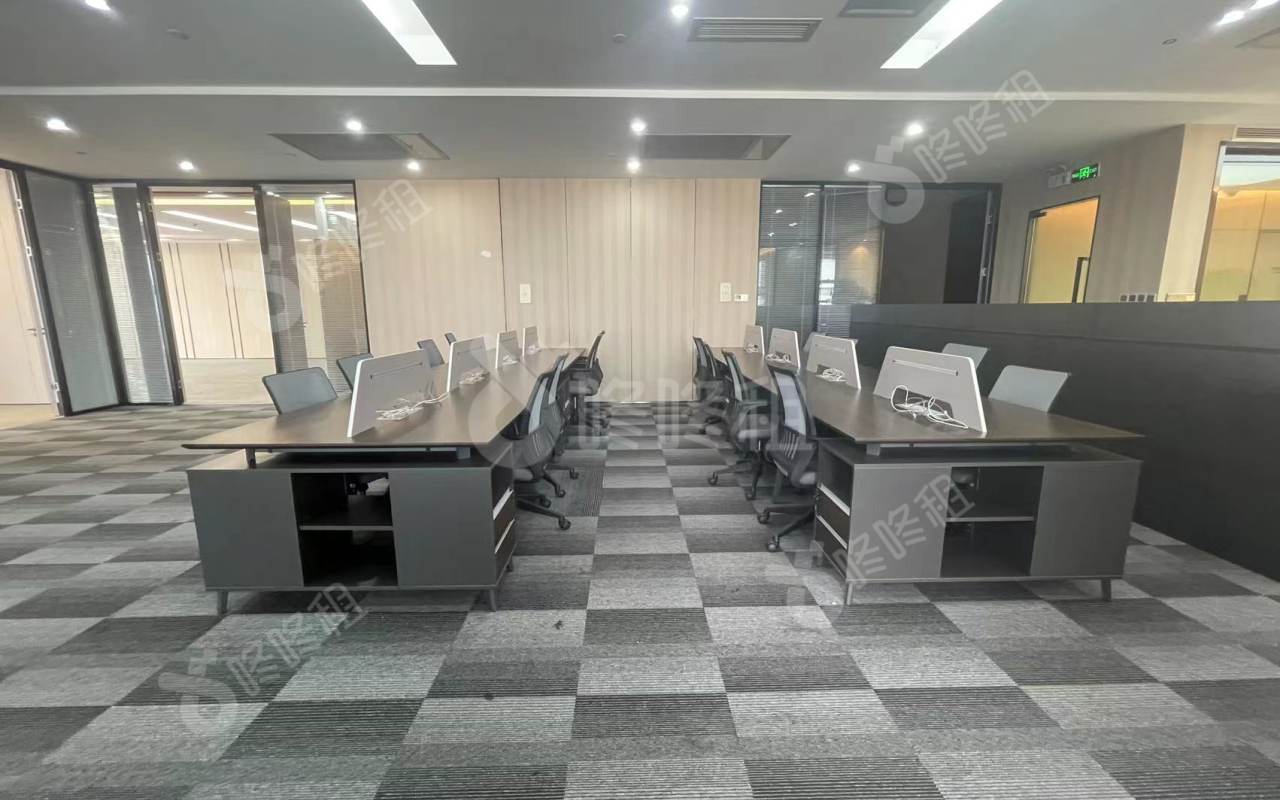 中洲大厦_739平_精装_办公室开间