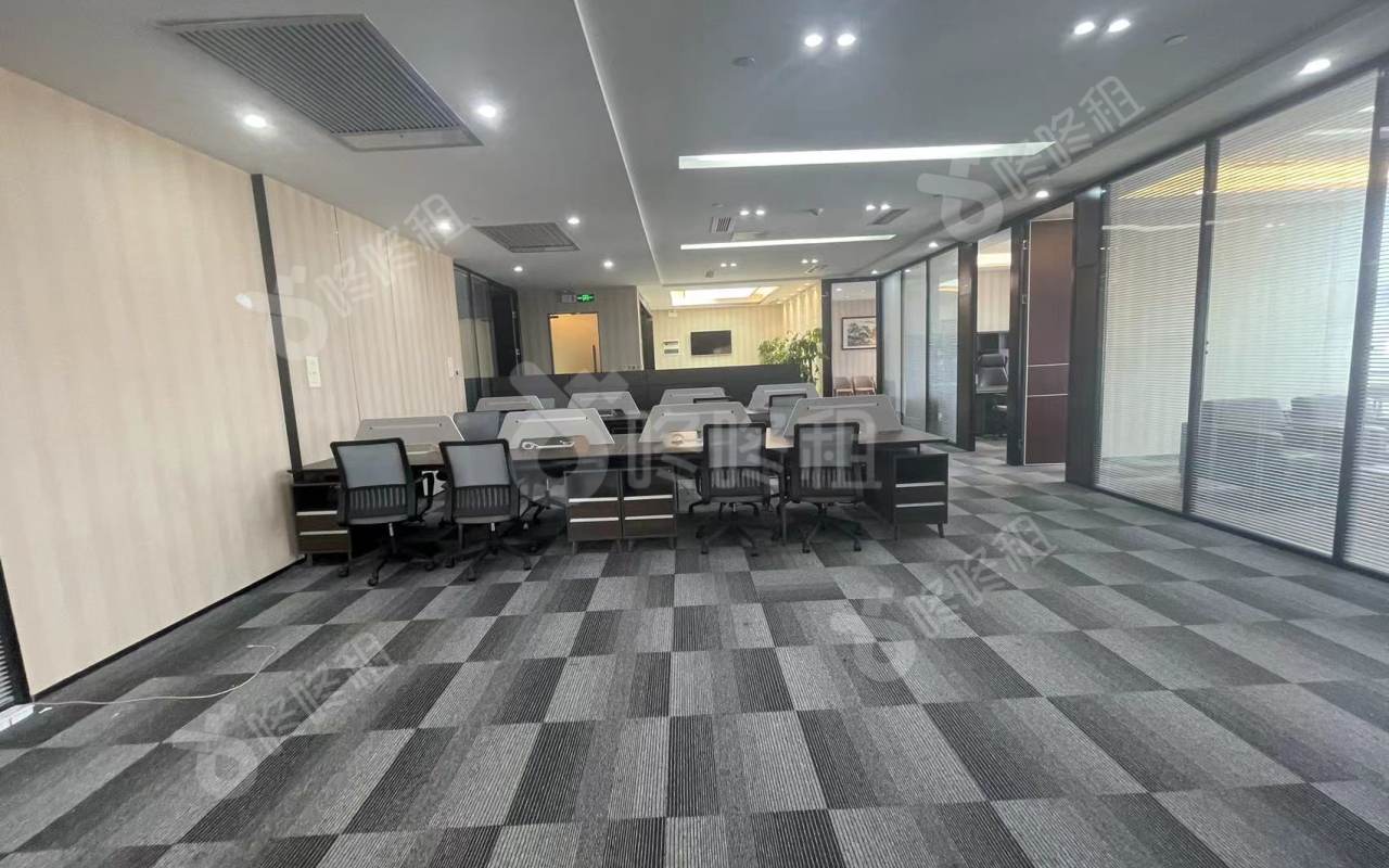 中洲大厦_739平_精装_办公室开间