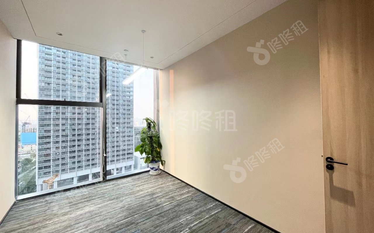 前海香缤国际金融中心_153平_精装_办公室隔间