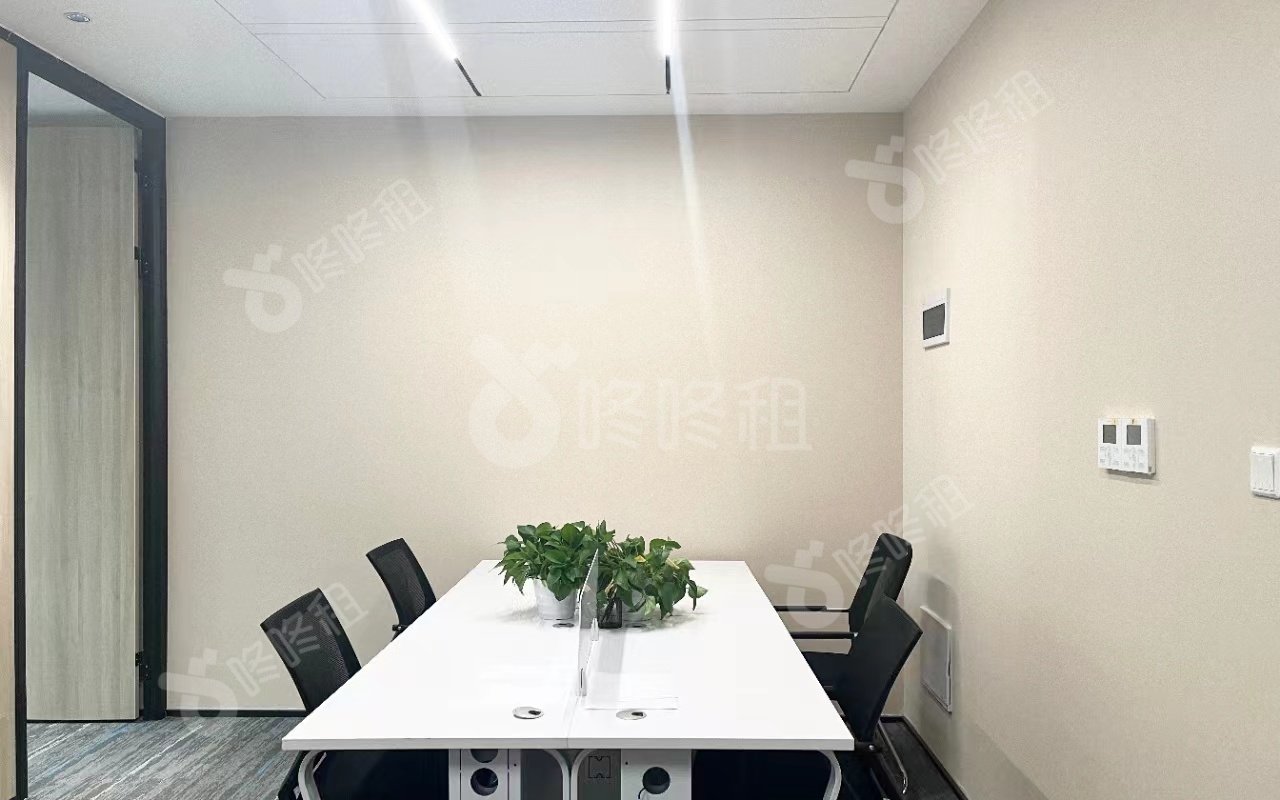 前海香缤国际金融中心_153平_精装_办公室隔间