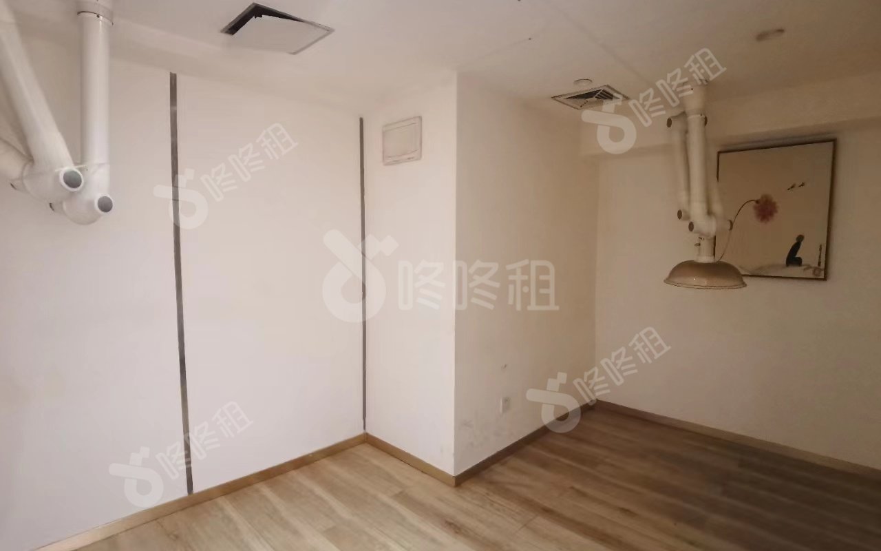 瑞思中心_151平_精装_办公室隔间