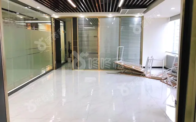 盈峰中心(易思博软件大厦)_185平_精装_办公室房源出租