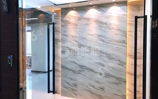 盈峰中心(易思博软件大厦)_185平_精装_办公室房源出租